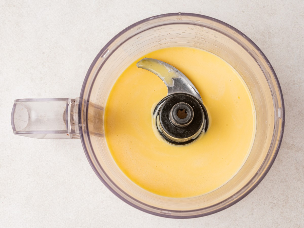 blended coconut flour waffle batter
