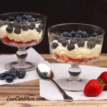 Mascarpone Cheese Mousse and Berries